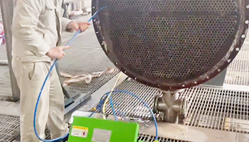 武漢中海糧油工業(yè)有限公司換熱器管道，1000公斤高壓水處理不了，淵清設(shè)備輕松疏通