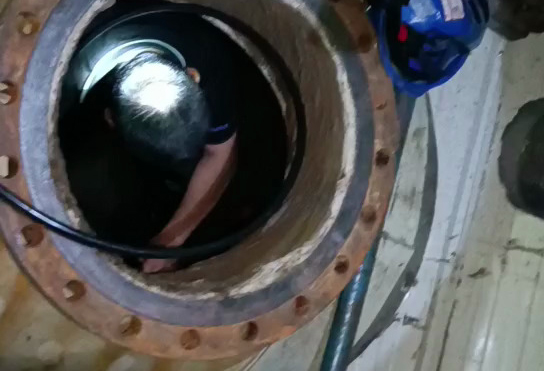 凝汽器換熱管結(jié)垢堵死疏通